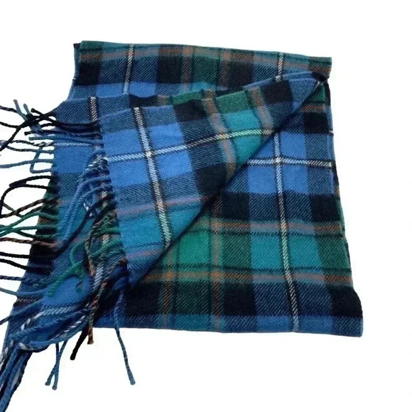 Lochcarron plain lambswool pure wool plaid fringe scarf - Picture 3 of 4